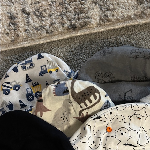 9 Carter's Assorted Baby Caps 0-6 mos clearing baby items. - Picture 4 of 7